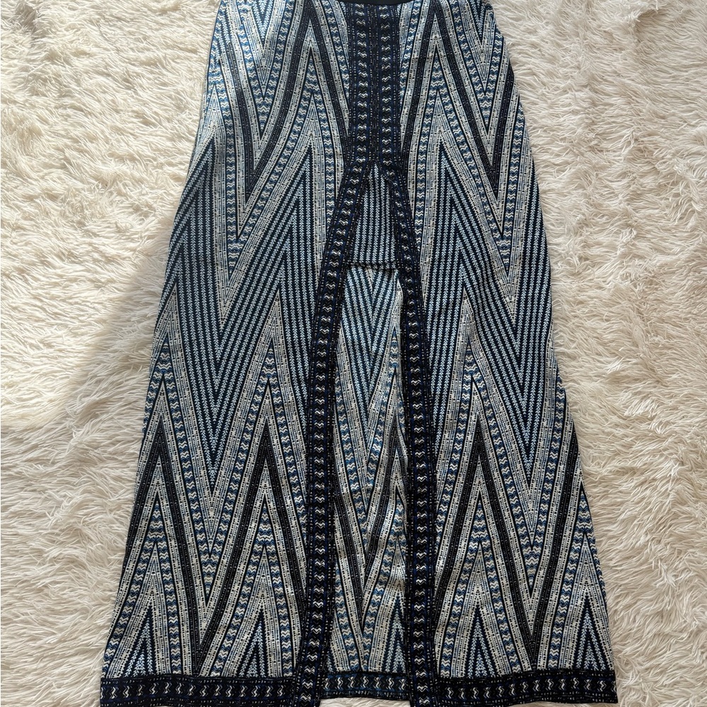 BCBGMaxAzria Black and White Maxi A-Line Skirt with Slit